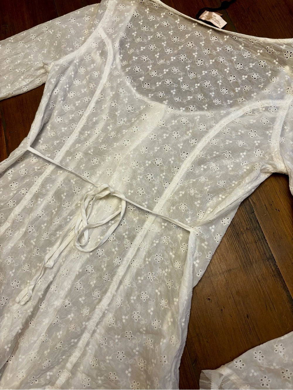 NWT Frankie’s bikinis x Sydney Sweeney Bardot eyelet flyaway top - Picture 15 of 16